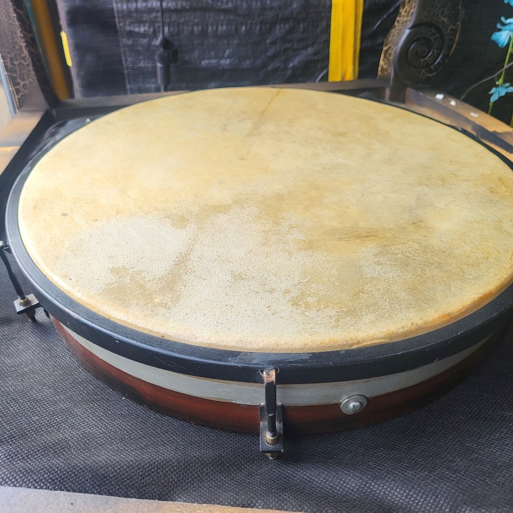 Round Drum with Black Frame 14 Inches.